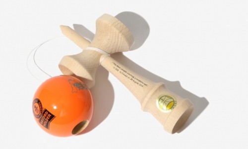 BEAMS 推出限定版 KENDAMA 玩具